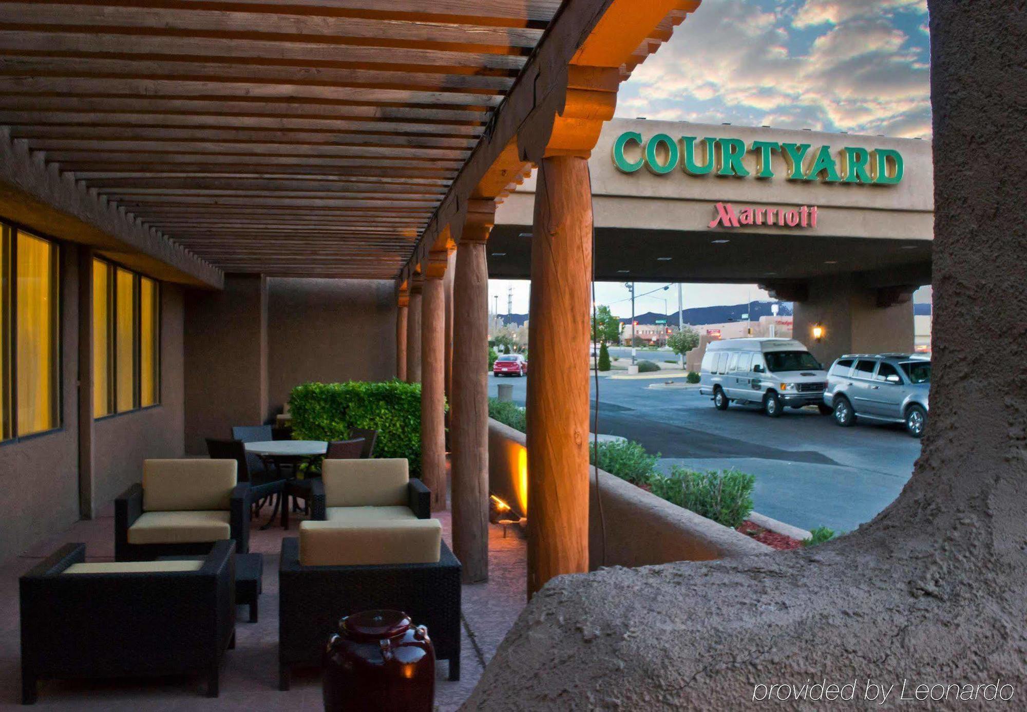 Courtyard Santa Fe Hotel Bagian luar foto